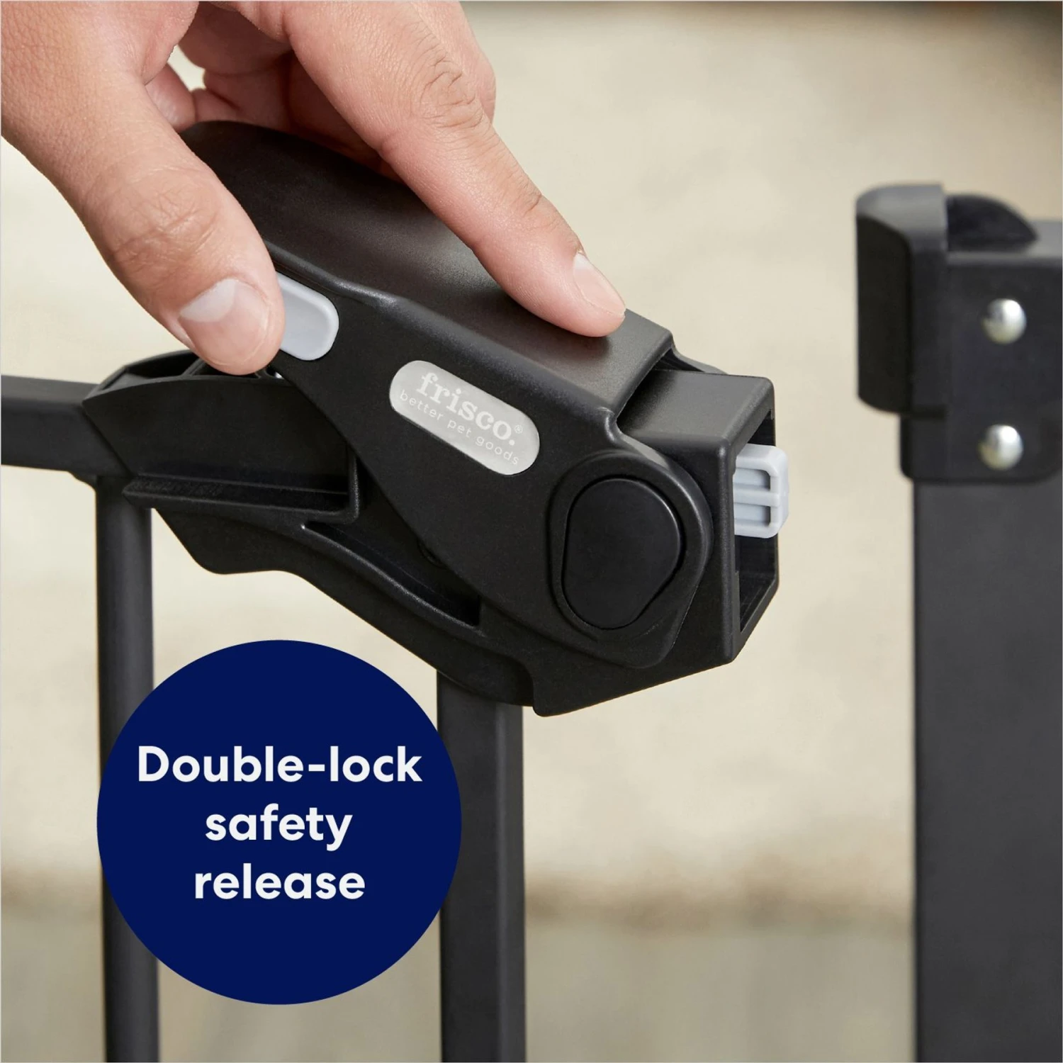 Frisco Steel Extra Wide Auto-Close Dog Gate 5 Frisco Steel Extra Wide Auto-Close Dog Gate - Image 3